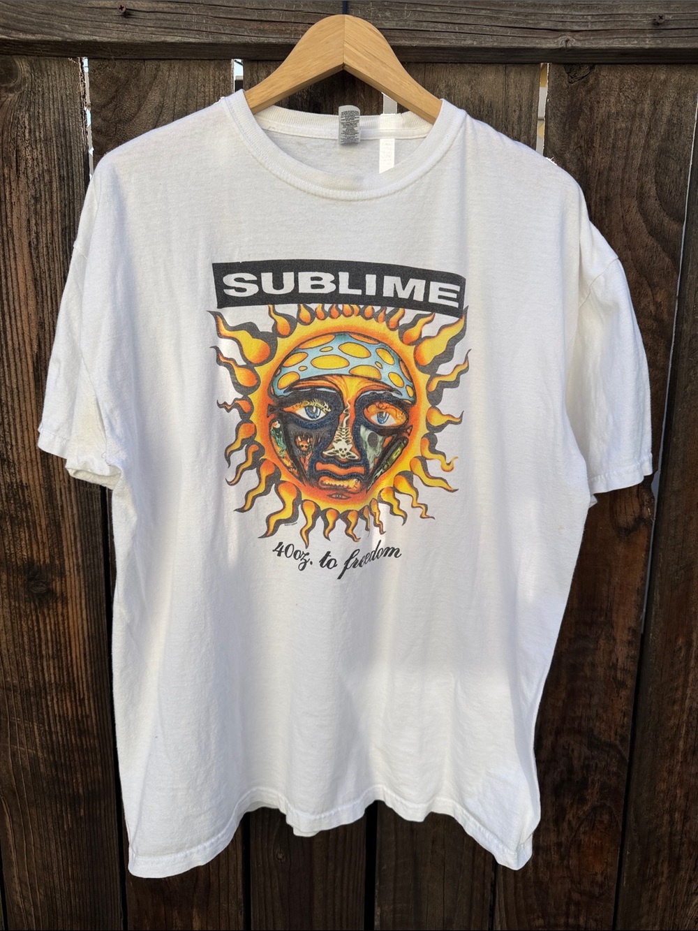 Vintage Sublime Sun Logo Band T Shirt 40 Oz To Freedom 2015. Size XL